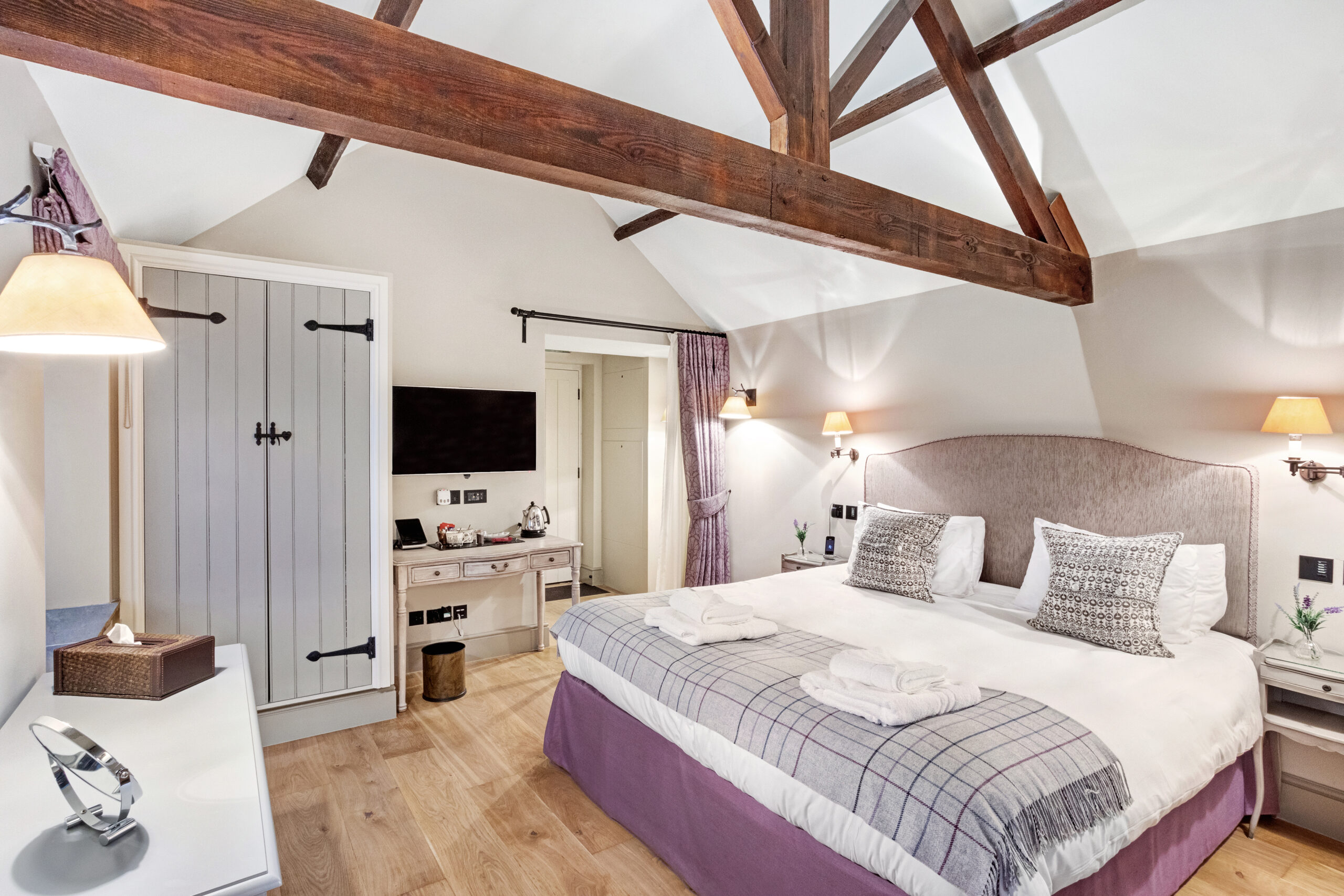 West Acre lodge accommodation bedroom